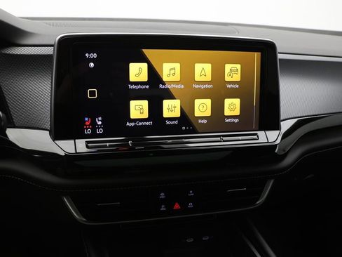 Used 2024 Volkswagen Atlas Cross Sport SEL Premium R-Line image 29