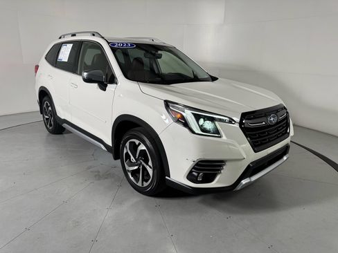 Used 2023 Subaru Forester Touring AWD/4WD image 7