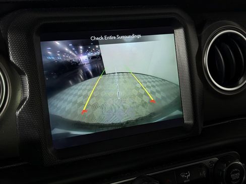 Used 2023 Jeep Wrangler Unlimited Rubicon 4xe image 18