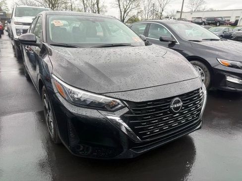 Used 2024 Nissan Sentra SV image 2