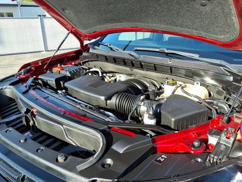 Used 2023 Chevrolet Suburban RST w/ Luxury Package image 9