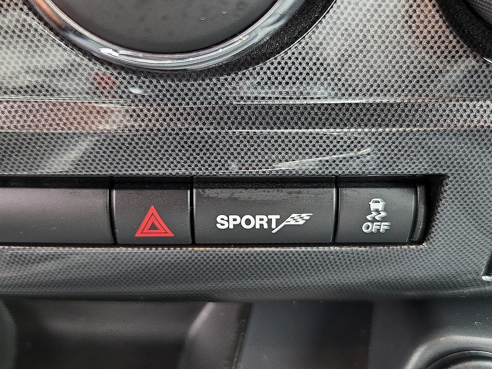 Used 2014 Dodge Challenger SXT Plus RWD image 18