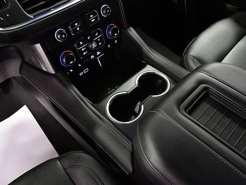 Used 2024 Chevrolet Suburban Z71 w/ Max Trailering Package image 21