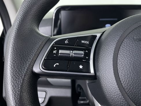 Used 2024 Kia Seltos LX image 24