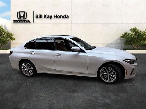 Used 2023 BMW 330i xDrive Sedan w/ Premium Package AWD/4WD image 9