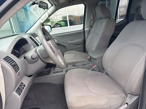 Used 2019 Nissan Frontier SV image 18