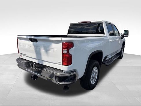 Used 2025 Chevrolet Silverado 2500 LT AWD/4WD image 3