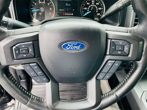Used 2020 Ford F150 XLT w/ Equipment Group 302A Luxury AWD/4WD image 12