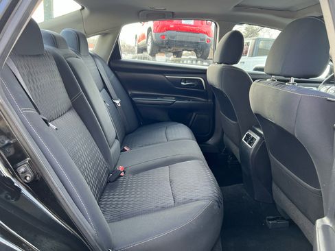 Used 2017 Nissan Altima 2.5 SV w/ Convenience Package image 14