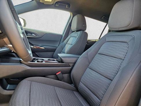 New 2027 Chevrolet Equinox LT FWD image 4