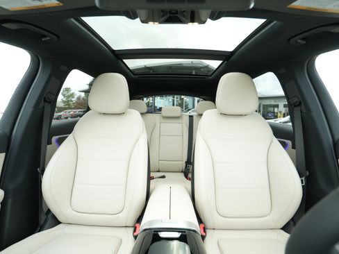 New 2026 Mercedes-Benz GLC 300 4MATIC image 32