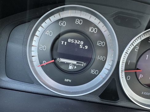 Used 2013 Volvo XC60 T6 image 2