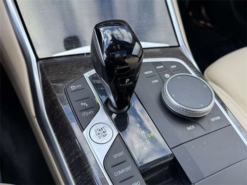 Used 2022 BMW 330i xDrive 330i xDrive w/ Driving Assistance Package image 30