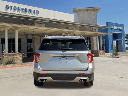 Used 2022 Ford Explorer Platinum w/ Equipment Group 601A RWD image 6