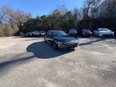 Used 2025 Kia K4 LXS image 14