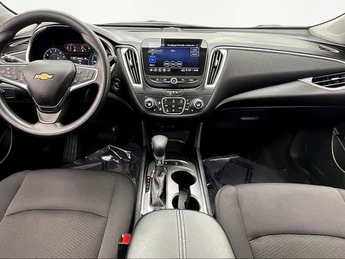 Used 2025 Chevrolet Malibu LT image 16