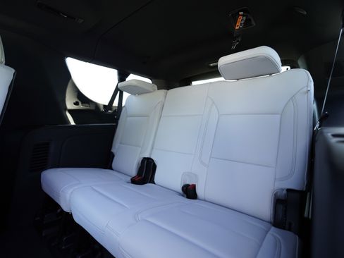 New 2026 Chevrolet Suburban Premier RWD image 13