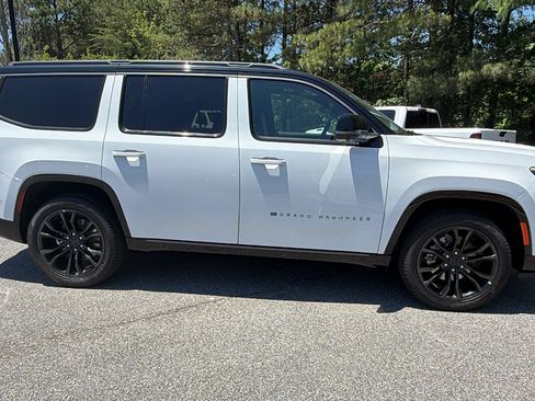 New 2026 Jeep Grand Wagoneer Summit AWD/4WD image 7