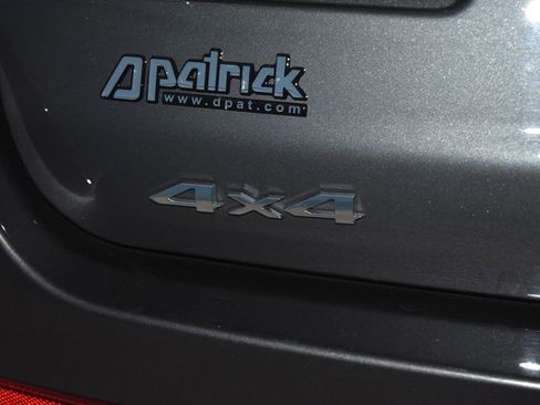 Used 2023 Jeep Grand Cherokee L Laredo image 27