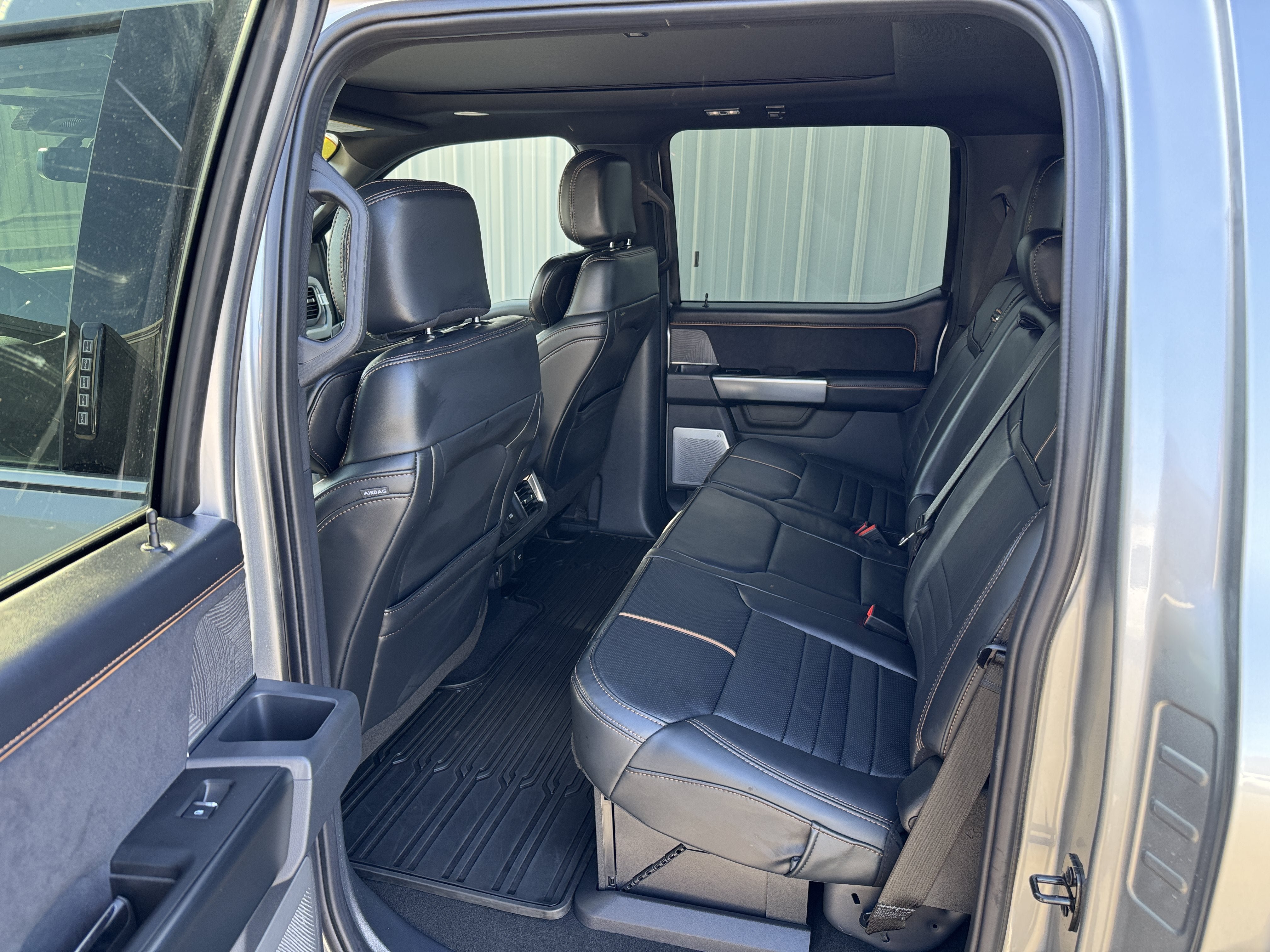 Used 2024 Ford F350 Platinum AWD/4WD image 36