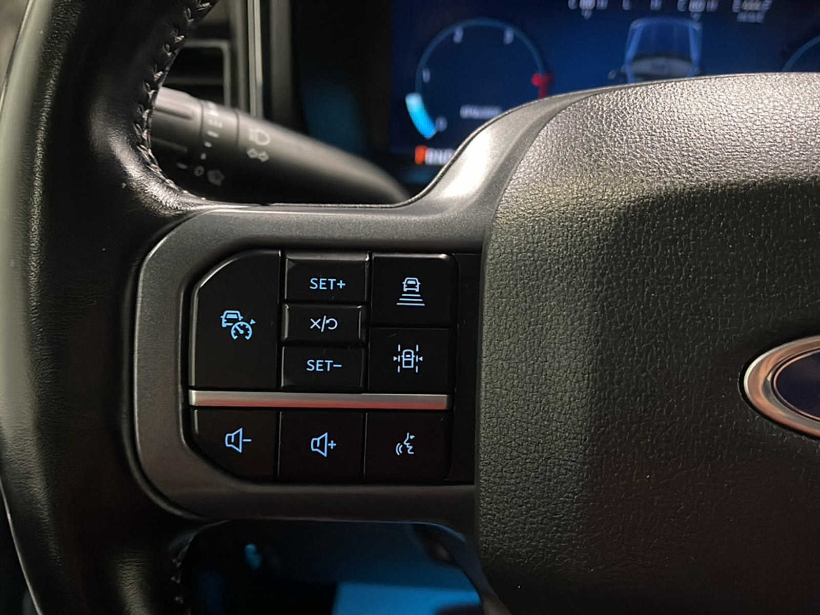 Used 2024 Ford F250 Lariat w/ Lariat Ultimate Package AWD/4WD image 6