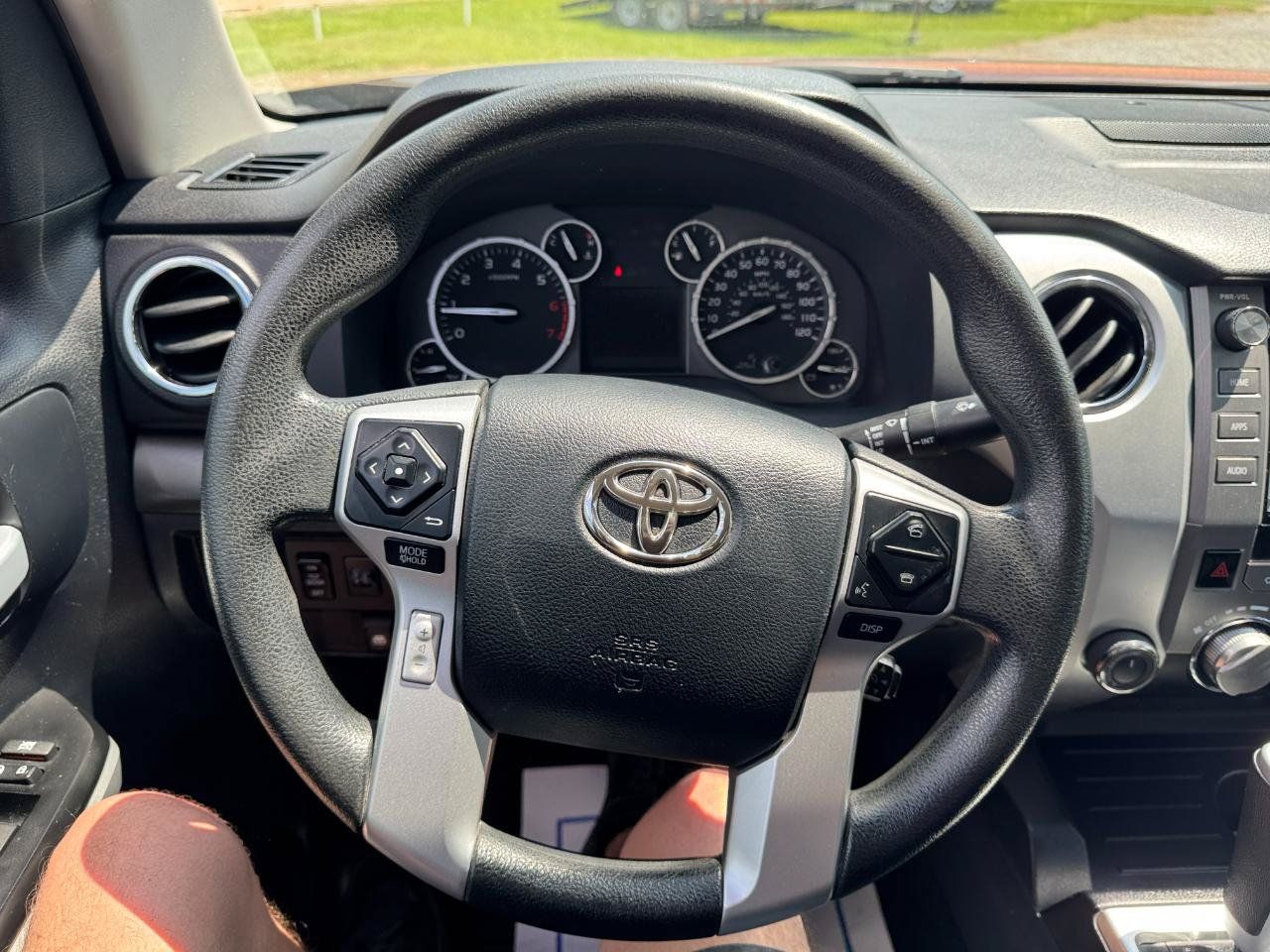 Used 2017 Toyota Tundra SR5 w/ TRD Off Road Package AWD/4WD image 27