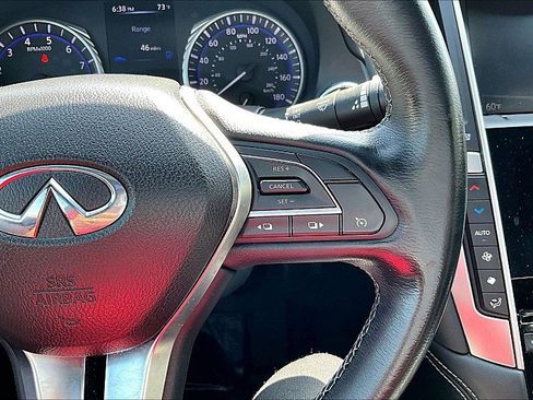 Used 2018 INFINITI Q60 3.0t Luxe image 39