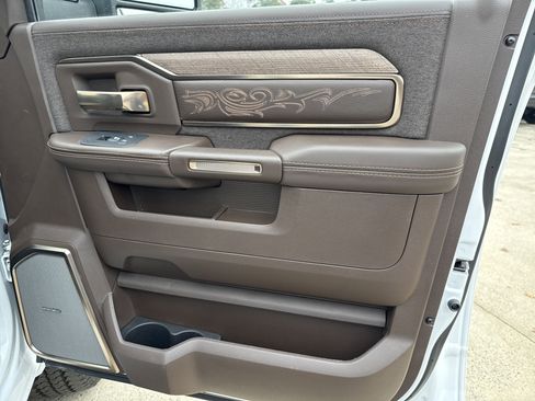 New 2025 RAM 2500 Limited AWD/4WD image 17