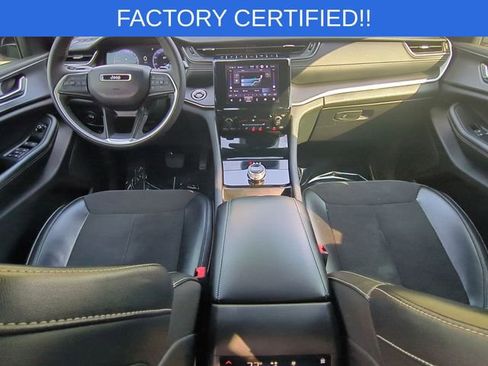 Certified 2024 Jeep Grand Cherokee L Laredo AWD/4WD image 29