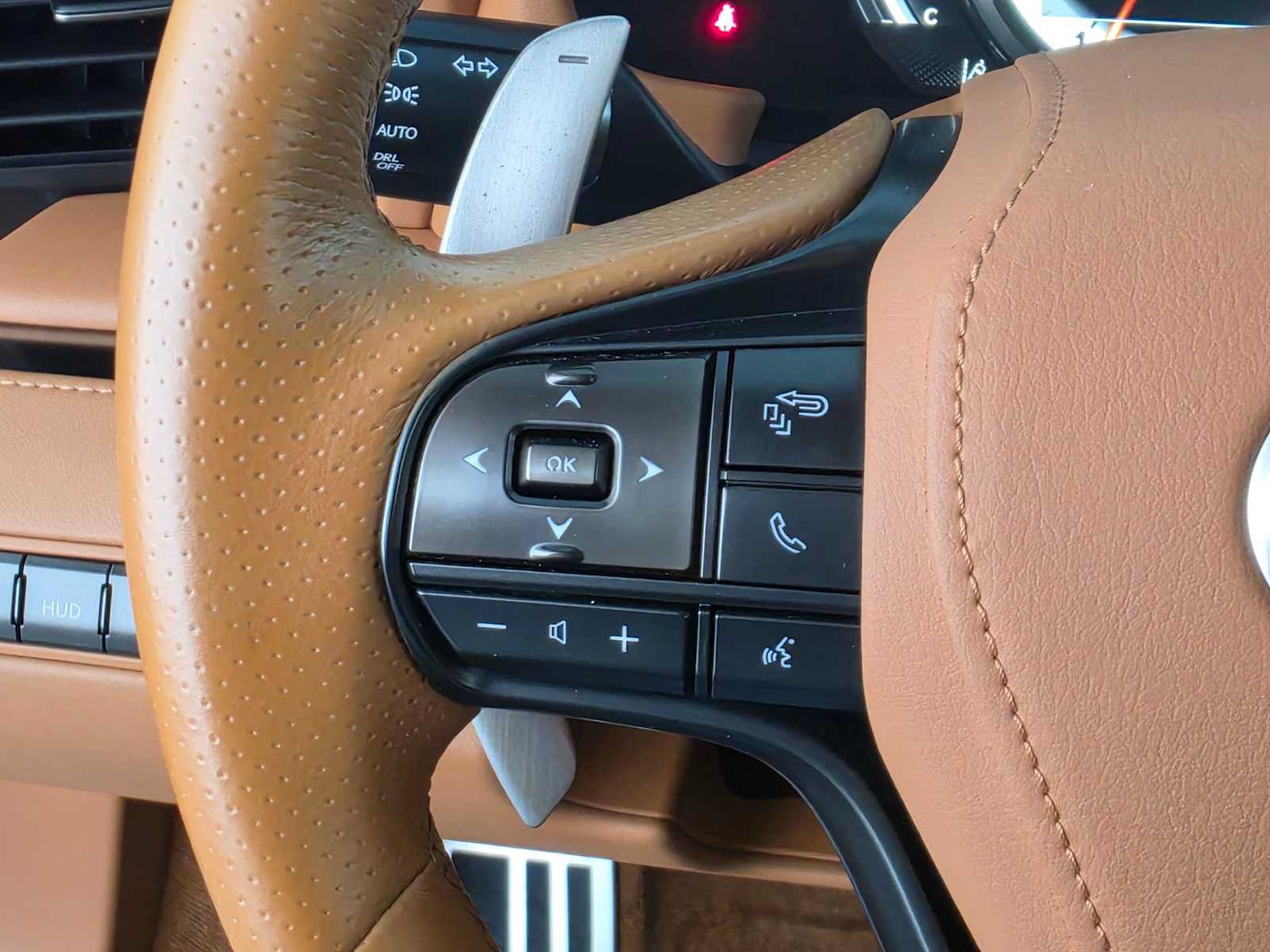 Used 2018 Lexus LC 500 Coupe w/ Sport Package RWD image 26