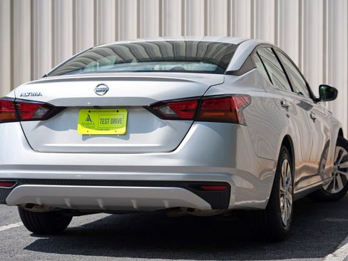Used 2021 Nissan Altima 2.5 S FWD image 4