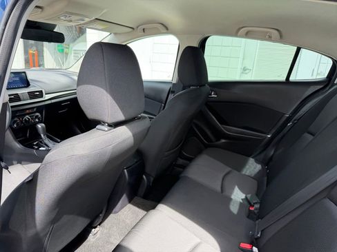 Used 2018 MAZDA MAZDA3 Sport image 17