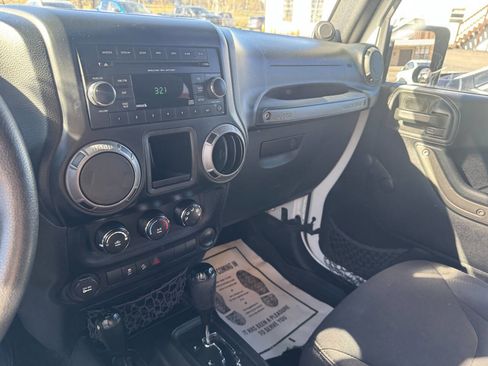 Used 2014 Jeep Wrangler Sport image 15