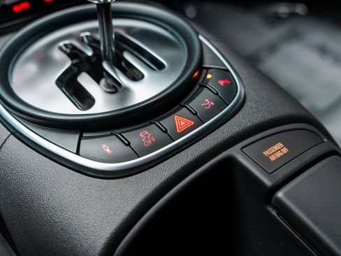 Used 2011 Audi R8 V8 image 60