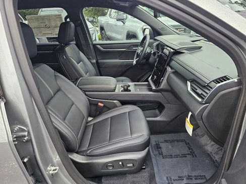 Used 2026 GMC Acadia Elevation w/ Black Edition AWD/4WD image 11