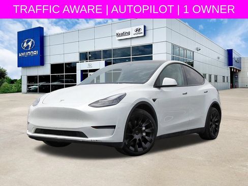Used 2023 Tesla Model Y Long Range AWD/4WD image 1