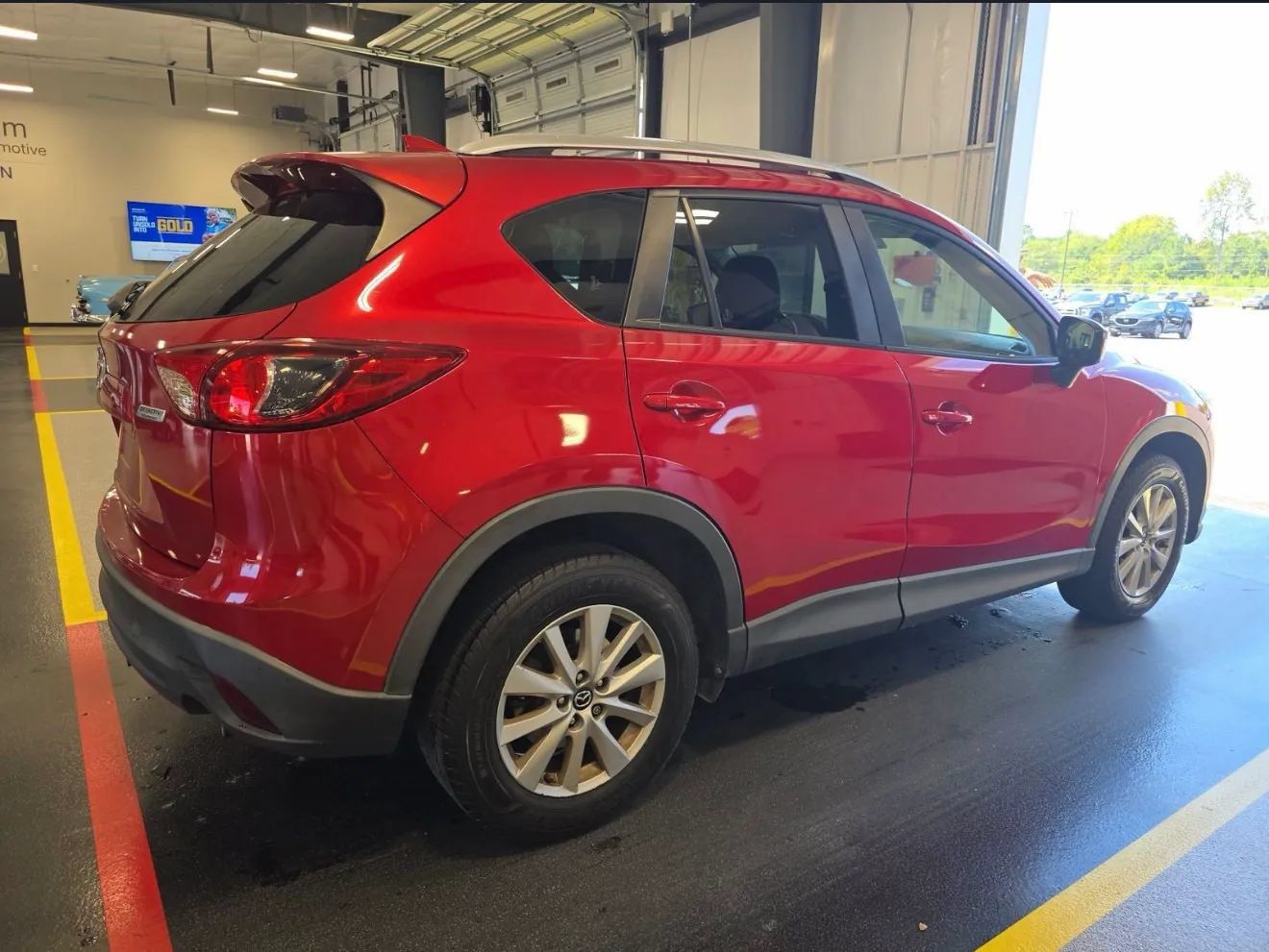 Used 2016 MAZDA CX-5 Touring FWD image 3