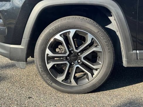 Used 2022 Jeep Compass Limited AWD/4WD image 10