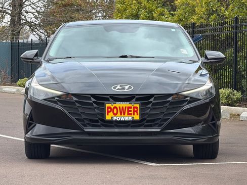 Used 2022 Hyundai Elantra Blue image 9