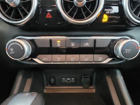 Used 2024 Nissan Sentra SV image 24