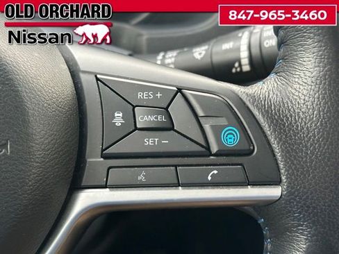 Used 2019 Nissan Leaf SV w/ SV Technology Package image 18