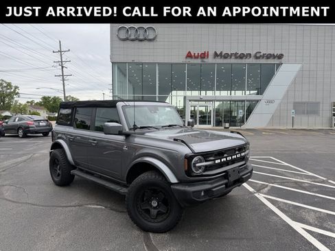 Used 2023 Ford Bronco Outer Banks AWD/4WD image 1