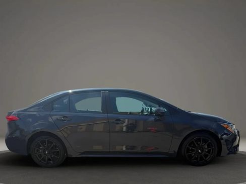 Used 2024 Toyota Corolla LE FWD image 4