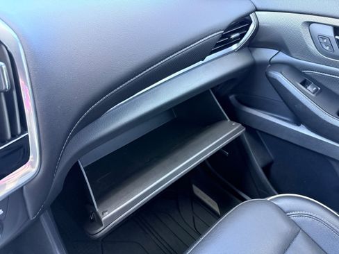 Used 2022 Chevrolet Traverse Premier w/ Redline Edition image 23