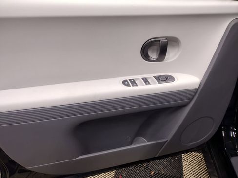 New 2026 Hyundai Ioniq 5 SEL image 16