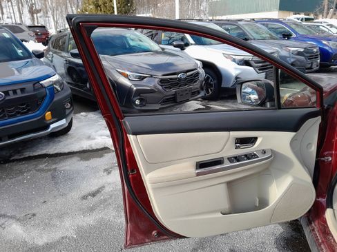 Used 2015 Subaru Crosstrek 2.0i Premium w/ Moonroof Package image 9