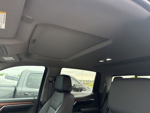 Used 2023 GMC Sierra 1500 Denali w/ Denali Reserve Package AWD/4WD image 16