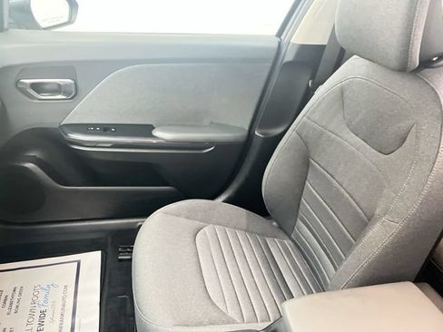 Used 2025 Kia K4 EX FWD image 11