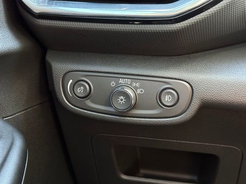 Used 2022 Chevrolet TrailBlazer LT w/ Convenience Package image 34