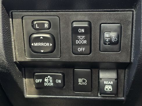 Used 2019 Toyota Tundra SR5 w/ SR5 Upgrade Package RWD image 23